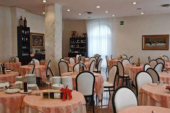 Grand Milano 4*